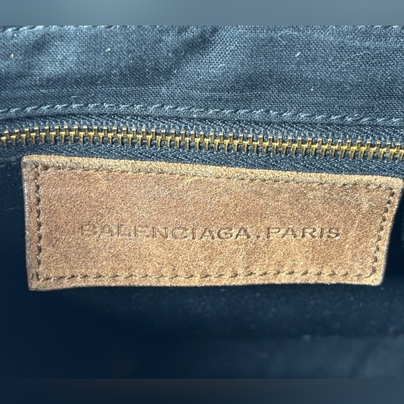 Vintage Balenciaga Brown Suede Bag – 70s Top Handle with Gold Turn Lock - Picture 7 of 9